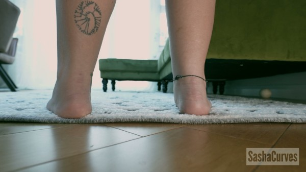 Sashacurves - The Giantess Games