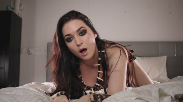 Domino Faye - GFE Party girl Halloween fuck