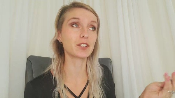 Lexi Snow - Giantess Blowjob in Court