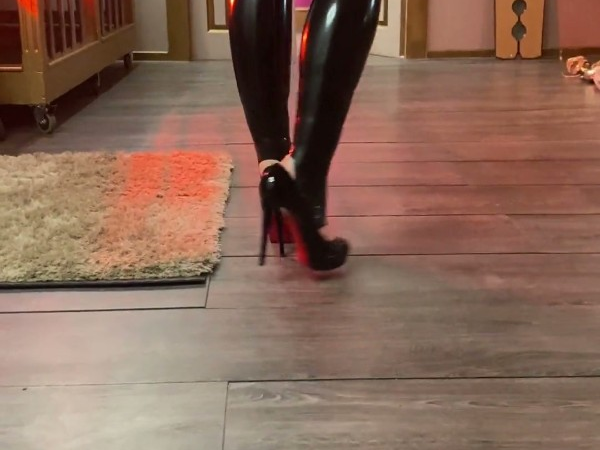 Vivienne L Amour - Mistress Reprograms You By Gelding
