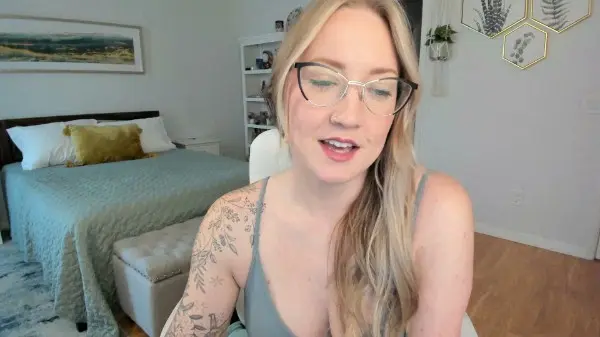 BelaTalbotxx - Jerk To Sister-In-Law's Tits